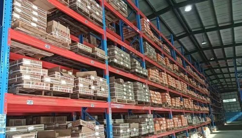 A-corner-of-the-screw-warehouse